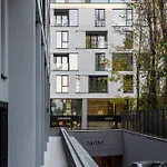 Urbanstay - Herastrau Luxury Bucarest
